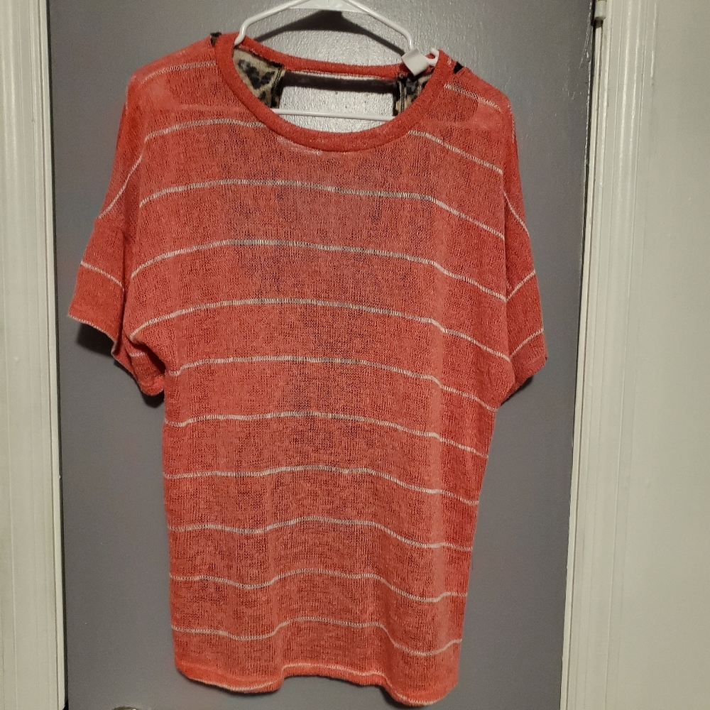 Ladies Coral Top With Open Back Med.